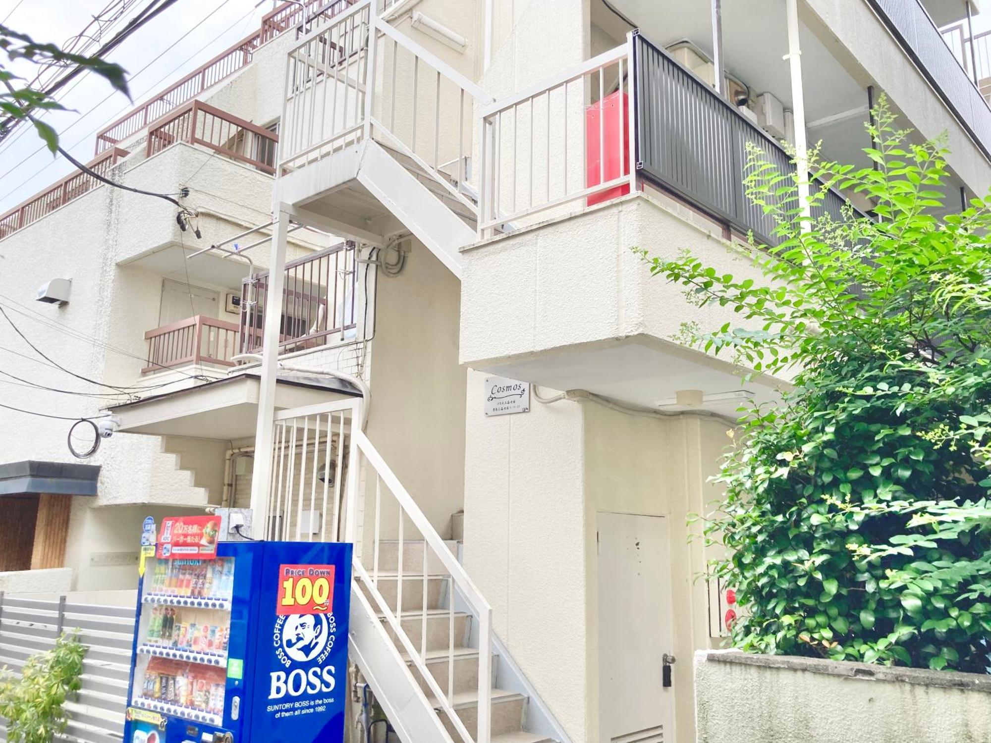 Kosumosu Hotel Tokyo Exterior photo